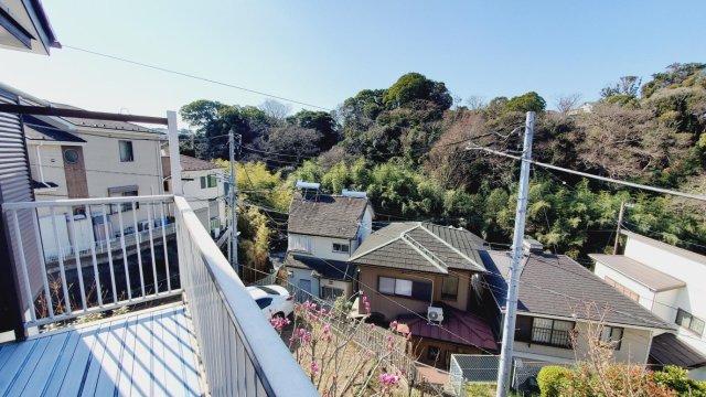 バルコニー　バルコニーからの眺望。日当たり良いです。