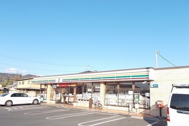 コンビニ　セブンイレブン別堀店（コンビニ）まで240m