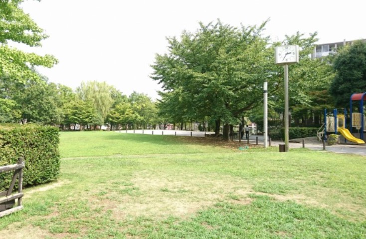 公園　めぐろ区民キャンパス公園（公園）まで749m