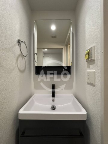 洗面設備　セレニテ南堀江エクラ　独立洗面台