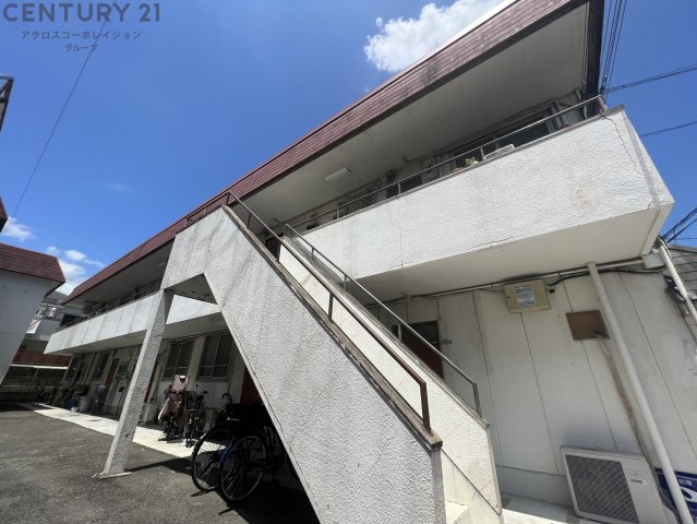 建物外観　バイク置場、駐輪場あり！