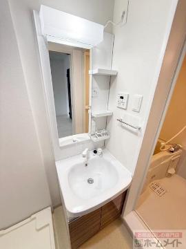 洗面設備　洗髪洗面化粧台