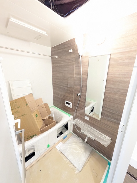 バス・シャワールーム　※建築中の写真です※