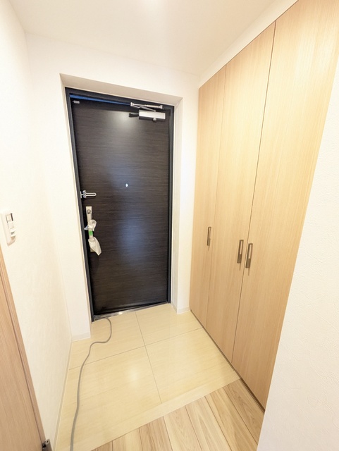 玄関　※建築中の写真です※