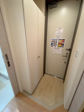 玄関　※同建物の類似写真となります。