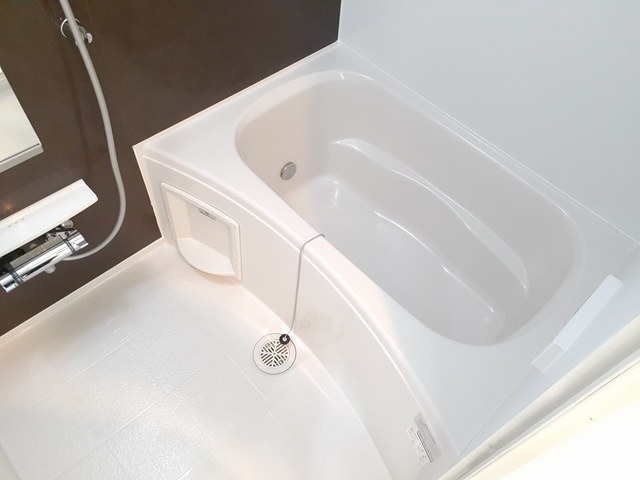 バス・シャワールーム　シャワー・追い焚き給湯