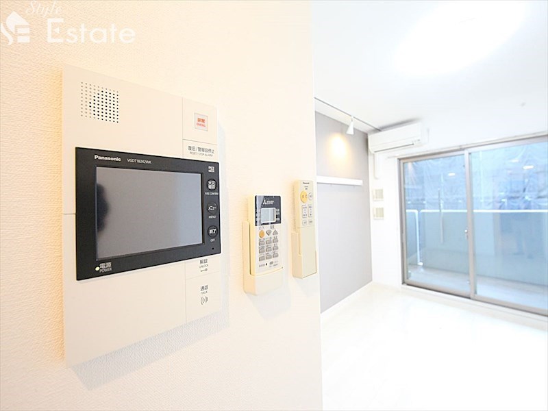 セキュリティ　モニター付きインターホン