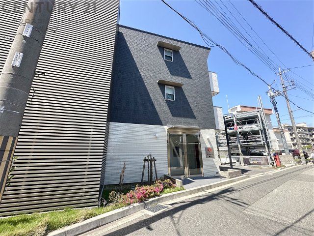 建物外観　オートロック・防犯カメラ付きで安心です！