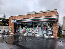 コンビニ　セブンイレブン（コンビニ）まで435m
