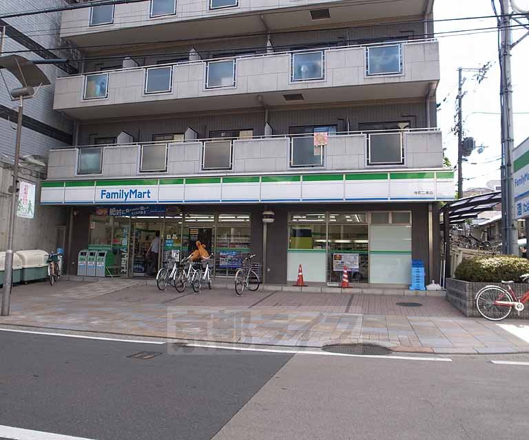 コンビニ　ファミリーマート寺町二条店（コンビニ）まで95m