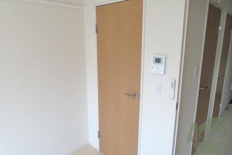 収納　収納はクローゼットになっており、お洋服もかけやすいです。