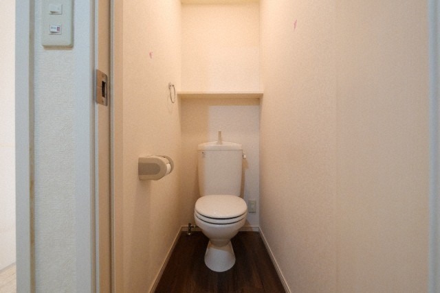 トイレ　別号室