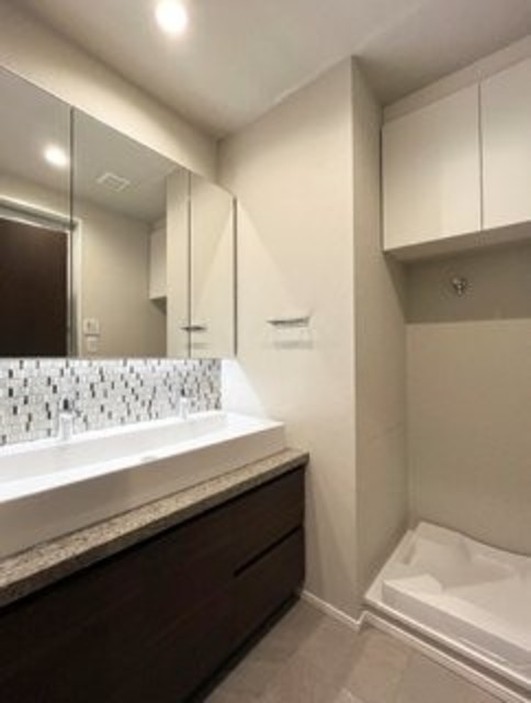 洗面設備　※写真は同タイプ住戸です。