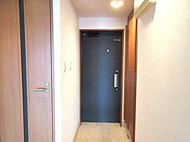 玄関　広々とした玄関部分