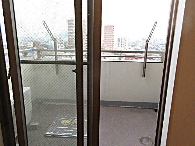 バルコニー　うれしいバルコニー付き！