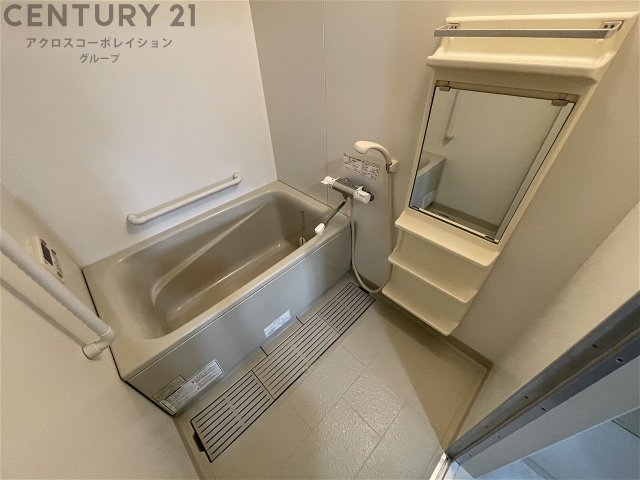 バス・シャワールーム　シンプルで機能的なユニットバスです！