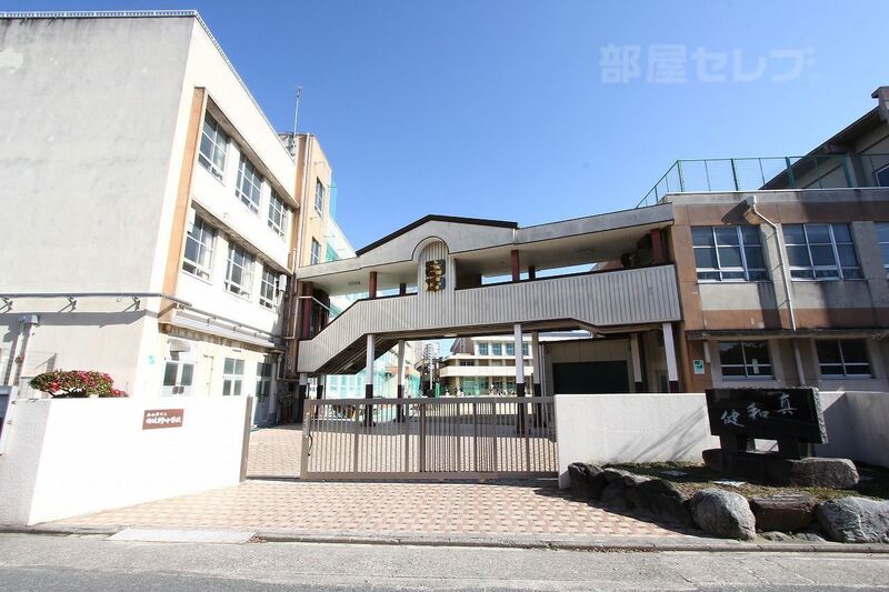 中学校　日比野中学校（中学校）まで1390m