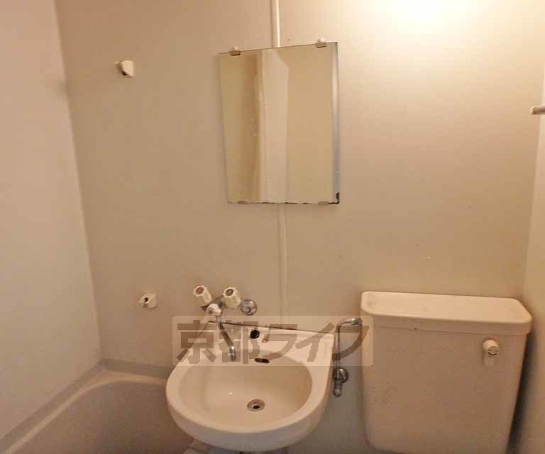 洗面設備　洗面台です