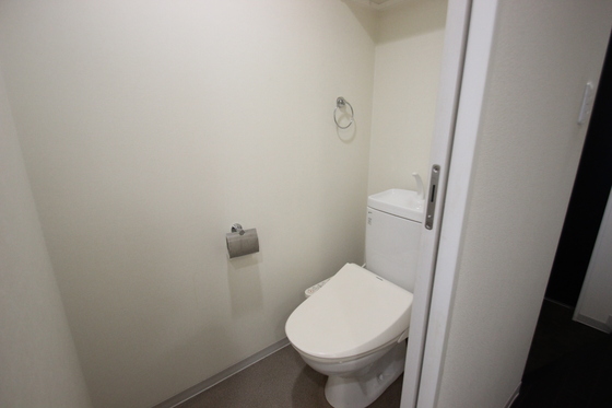 トイレ　※別号室の写真です