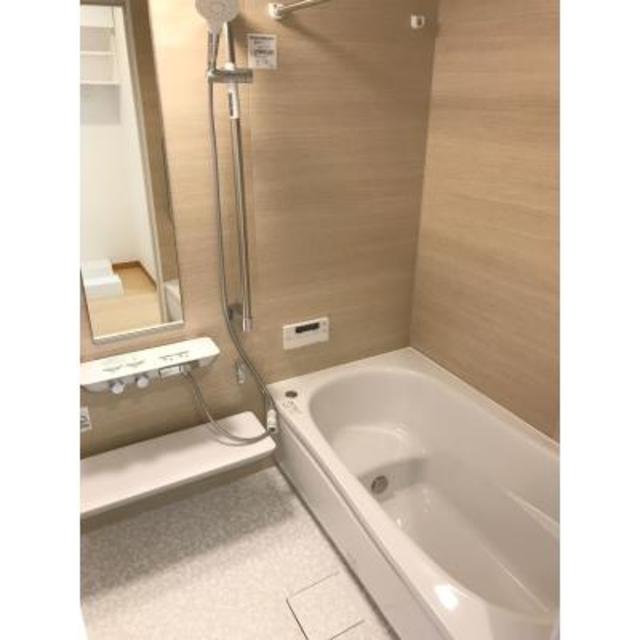 バス・シャワールーム　※写真は同タイプ住戸です。