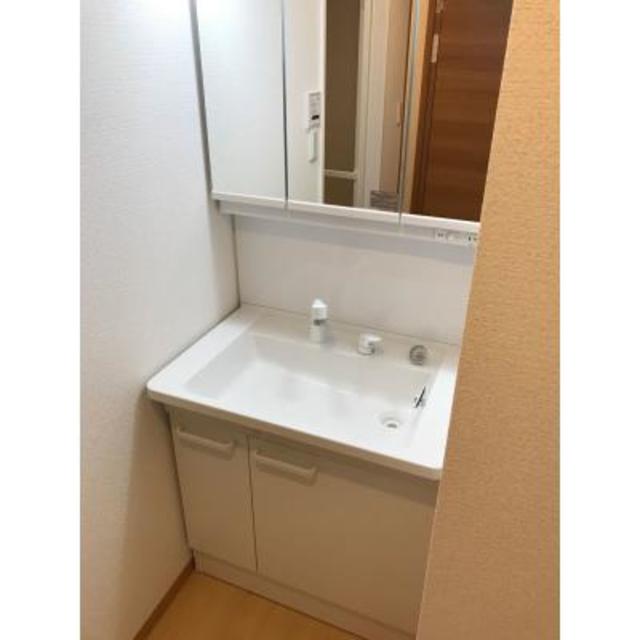 洗面設備　※写真は同タイプ住戸です。