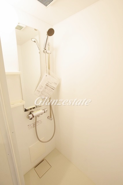 バス・シャワールーム　☆清潔感のあるシャワールーム☆
