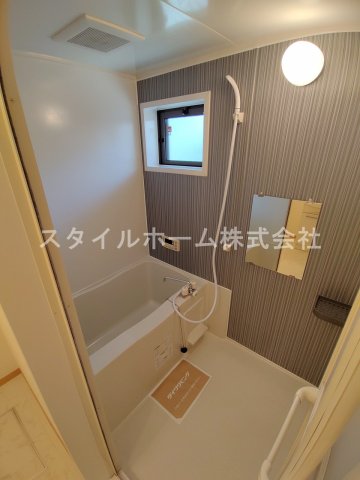 バス・シャワールーム　別部屋写真です。