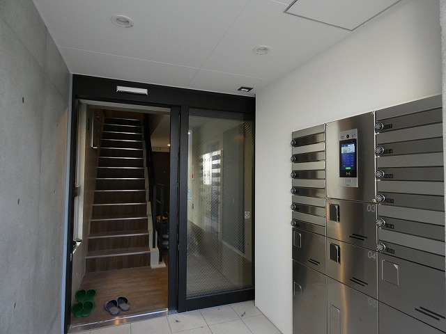 エントランス　エントランス