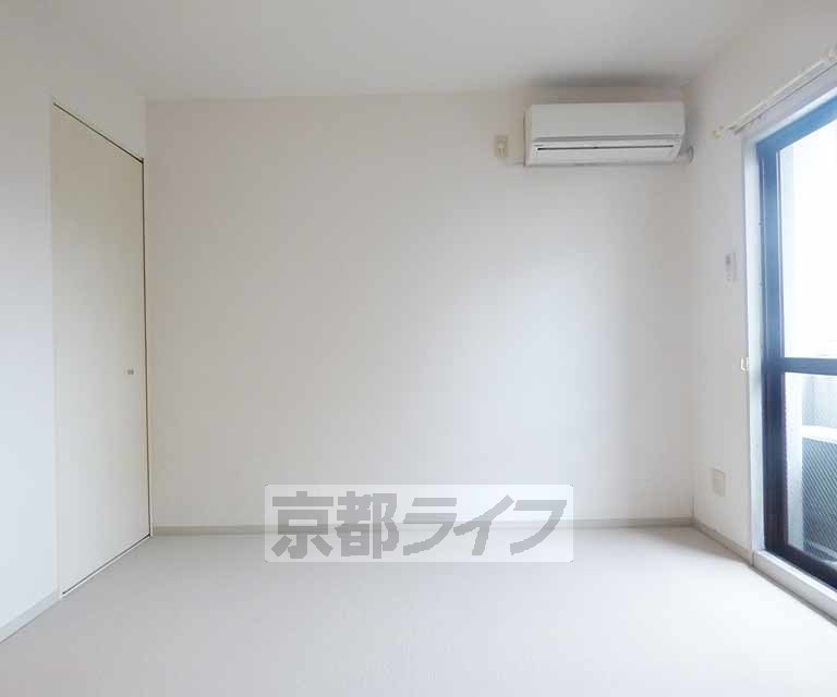 居室・リビング　広々としたお部屋です。