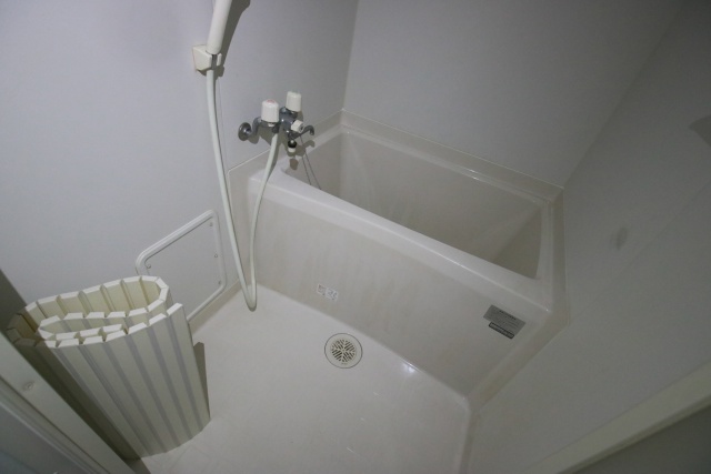 バス・シャワールーム　※同建物別部屋写真となります。