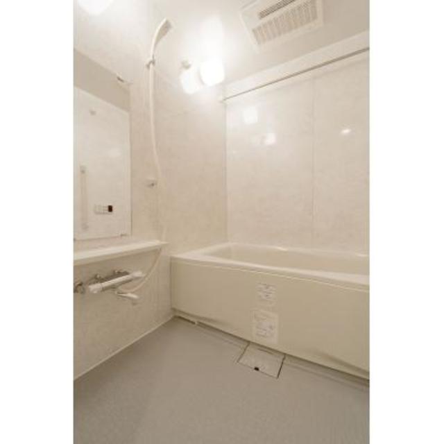 バス・シャワールーム　※写真は同タイプ住戸です。