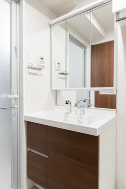 洗面設備　※写真は同タイプ住戸です。