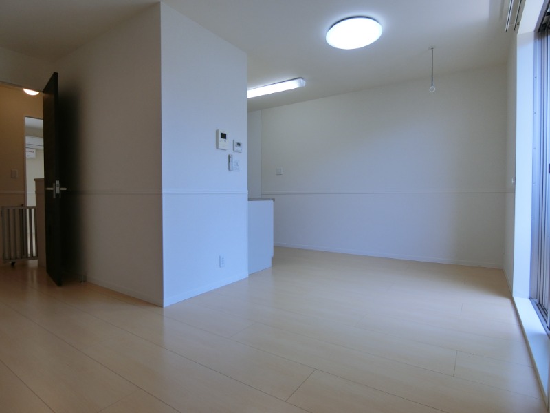 居室・リビング　図面と現状に相違がある場合には現状を優先