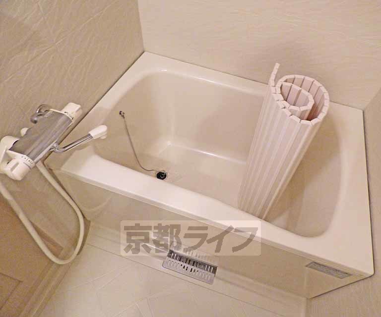 バス・シャワールーム　広いキッチンです。