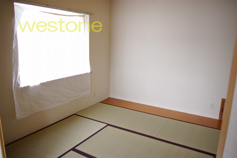 その他　窓のある和室6帖