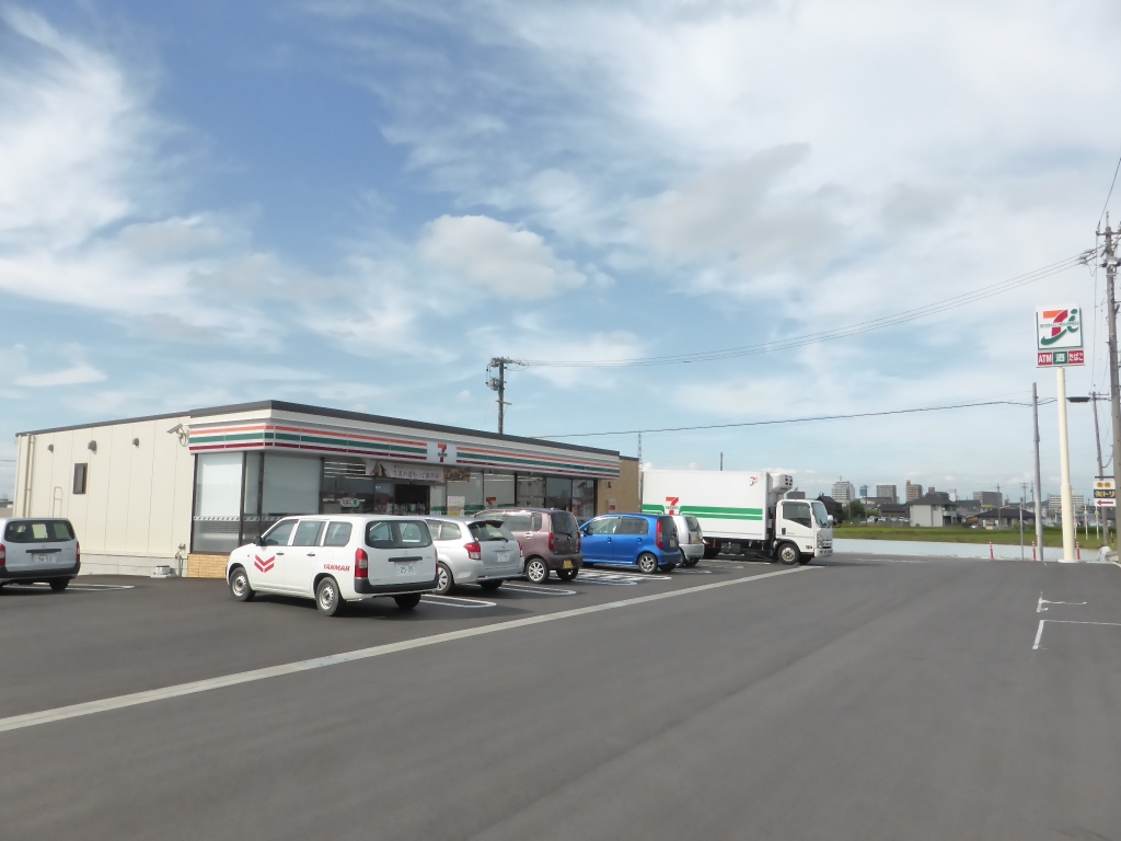 コンビニ　セブンイレブン 安城箕輪町店（コンビニ）まで320m