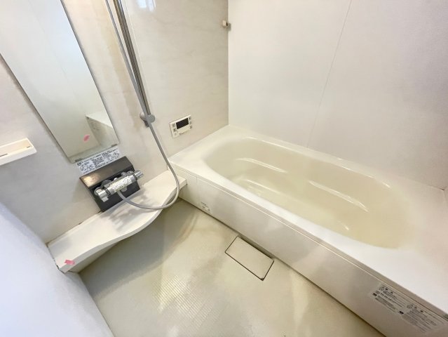 バス・シャワールーム　詳細は、RISUMO江坂本店→06-6155-7137まで♪