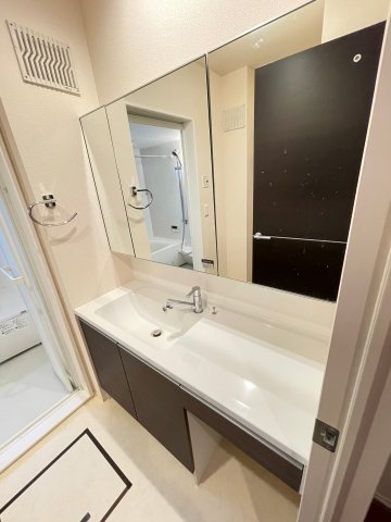 洗面設備　詳細は、RISUMO江坂本店→06-6155-7137まで♪