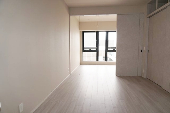 居室・リビング　使いやすい形の為、レイアウトを楽しめます♪