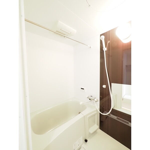 バス・シャワールーム　※別部屋参考写真となります※