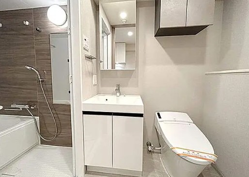 洗面設備　使いやすい洗面所です