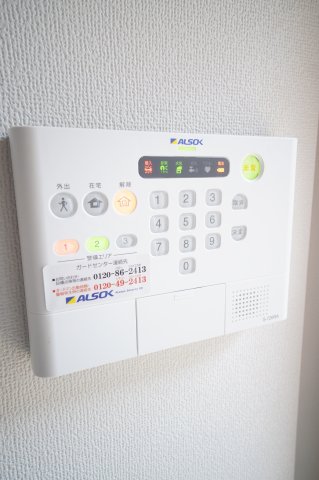 居室・リビング　※同物件・反転タイプの写真です。