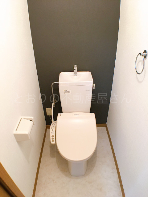 トイレ　ウォシュレット付きトイレ（※壁紙デザイン変更する場合あり）