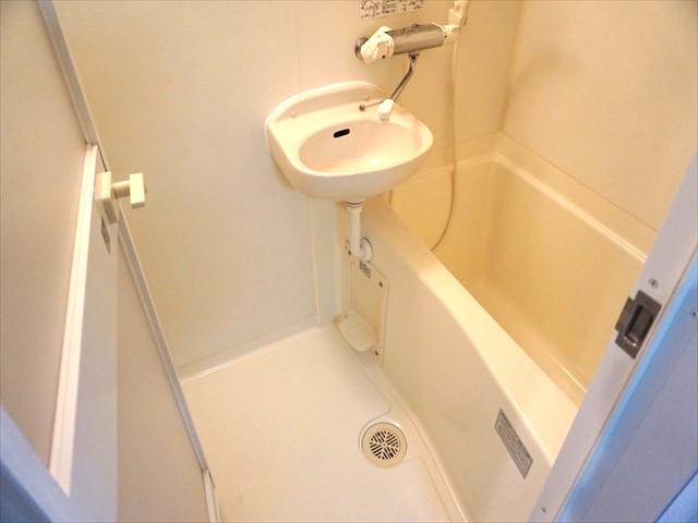 バス・シャワールーム　バス※別部屋参考写真