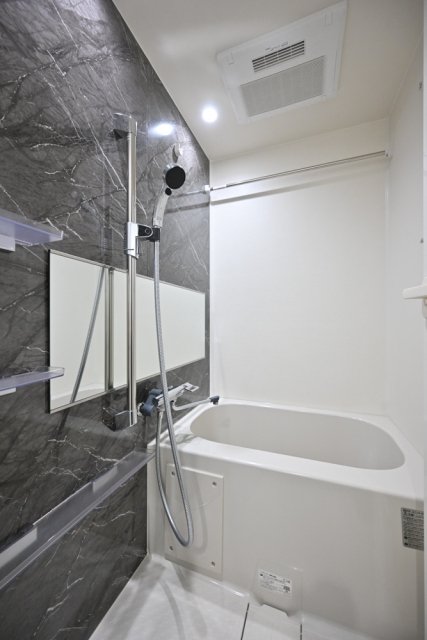 バス・シャワールーム　お風呂で日々の疲れを落としましょう