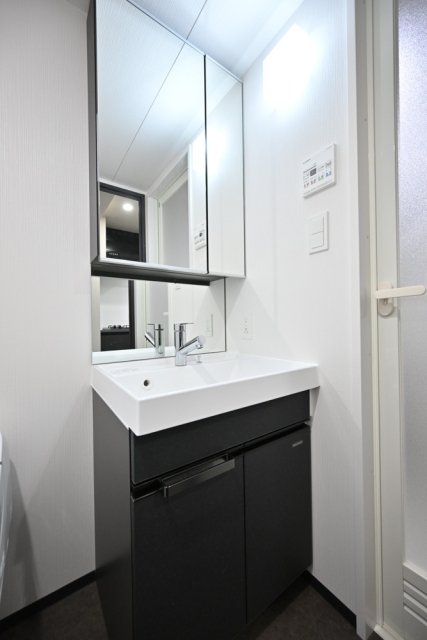 洗面設備　コンパクトで使いやすい洗面所