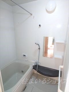 バス・シャワールーム　追い焚き・浴室暖房乾燥機あり