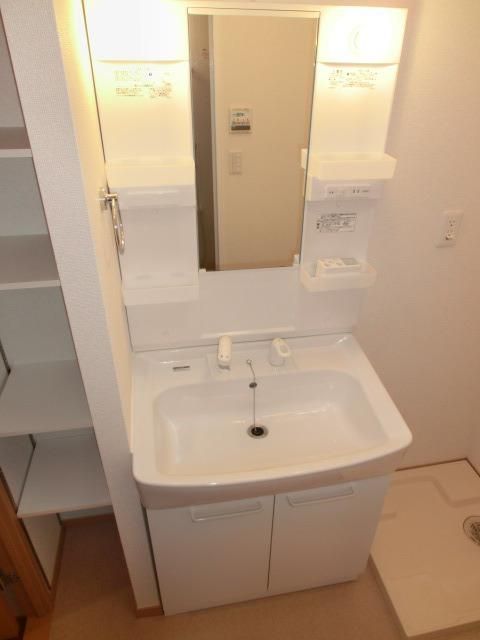 洗面設備　洗髪洗面台