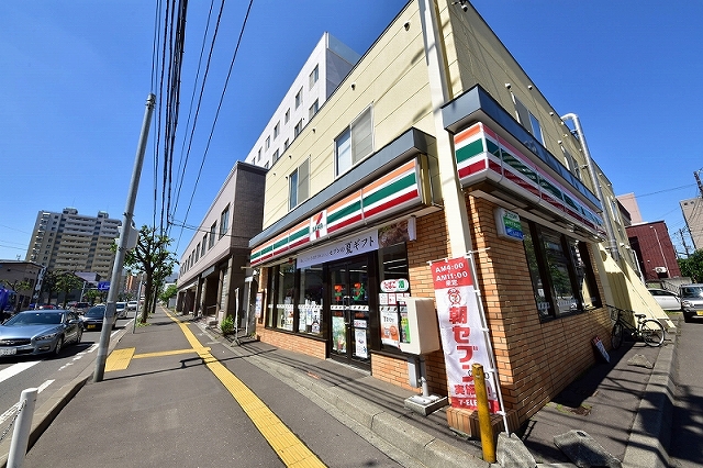コンビニ　セブンイレブン札幌豊平五条店（コンビニ）まで204m