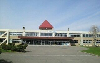 小学校　滝川市立西小学校（小学校）まで800m